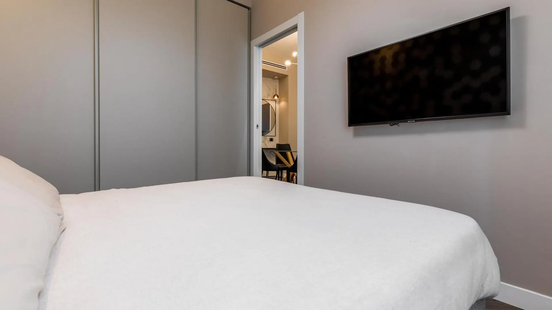 Duomo Elegant Apartment Milan
