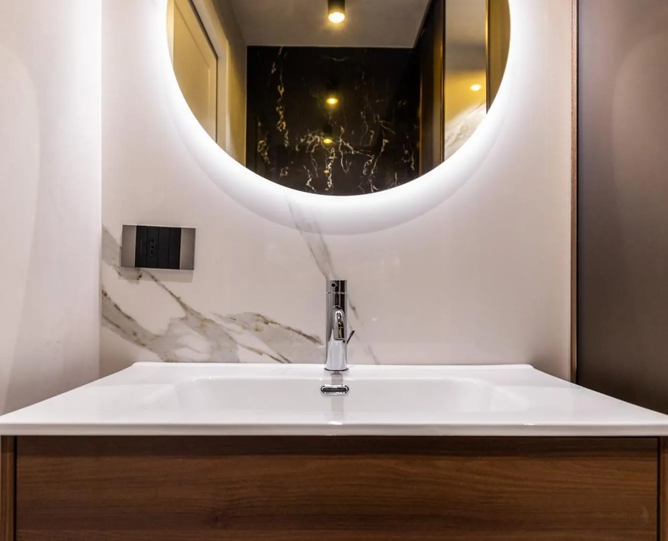 Duomo Elegant Apartment Milan