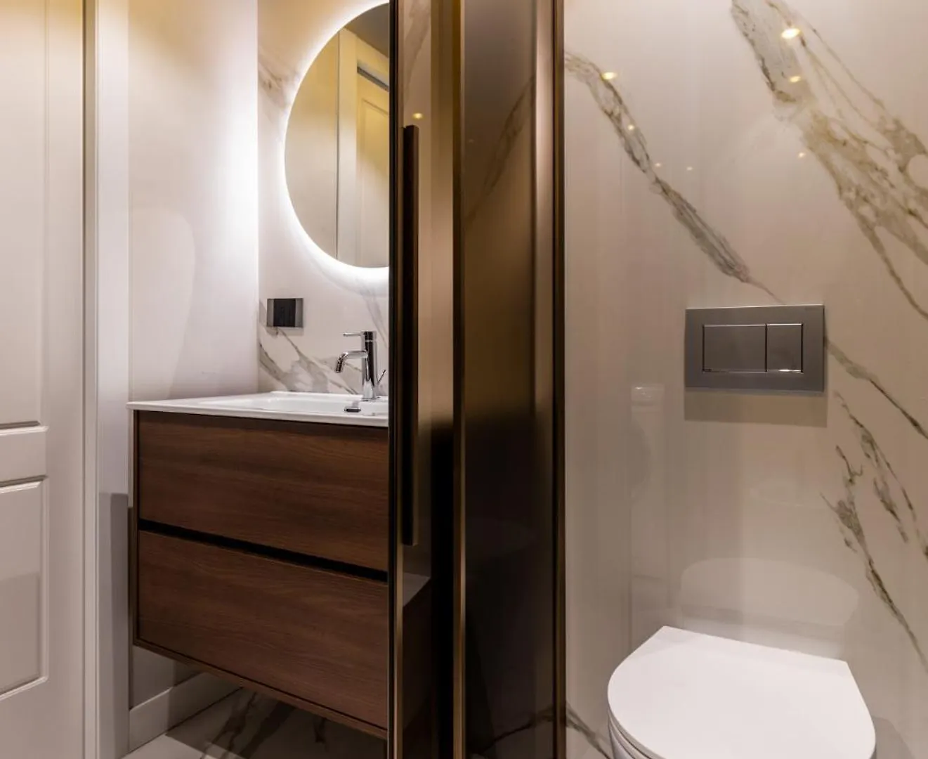 Duomo Elegant Apartment Milan Italy