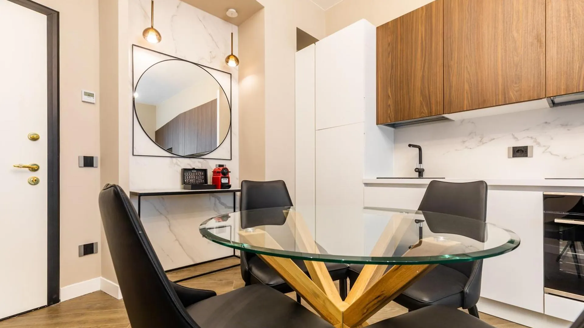 Duomo Elegant Apartment Milan